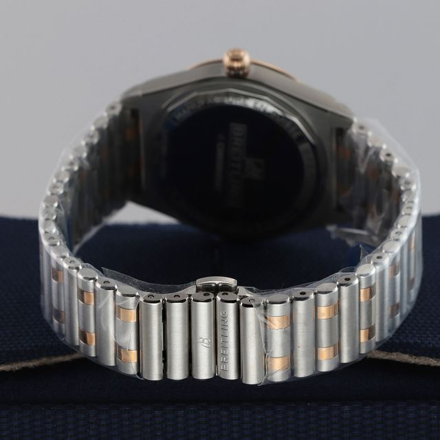 Breitling Chronomat Automatic 36 U10380 Image 4